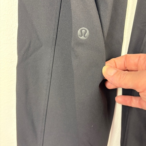 lululemon On the Fly Black Drawstring Elastic Waist Straight Pants - Picture 6 of 8
